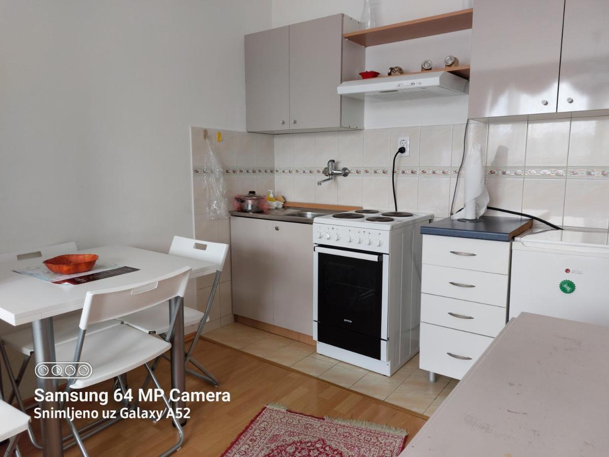 Apartment Daca Stan Βελιγράδι Εξωτερικό φωτογραφία