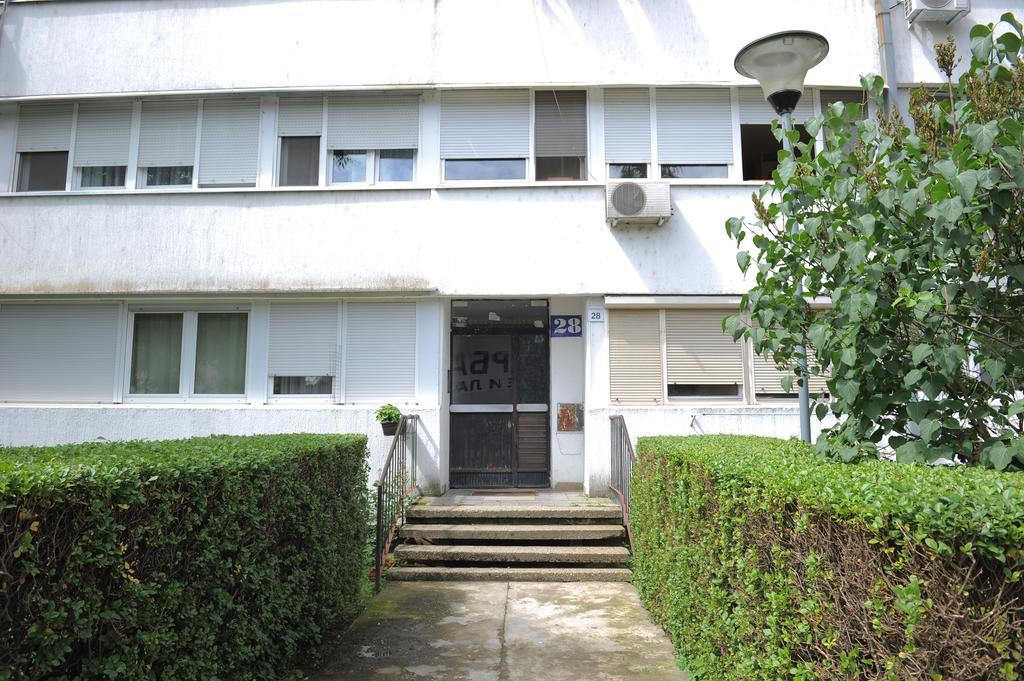 Apartment Daca Stan Βελιγράδι Εξωτερικό φωτογραφία